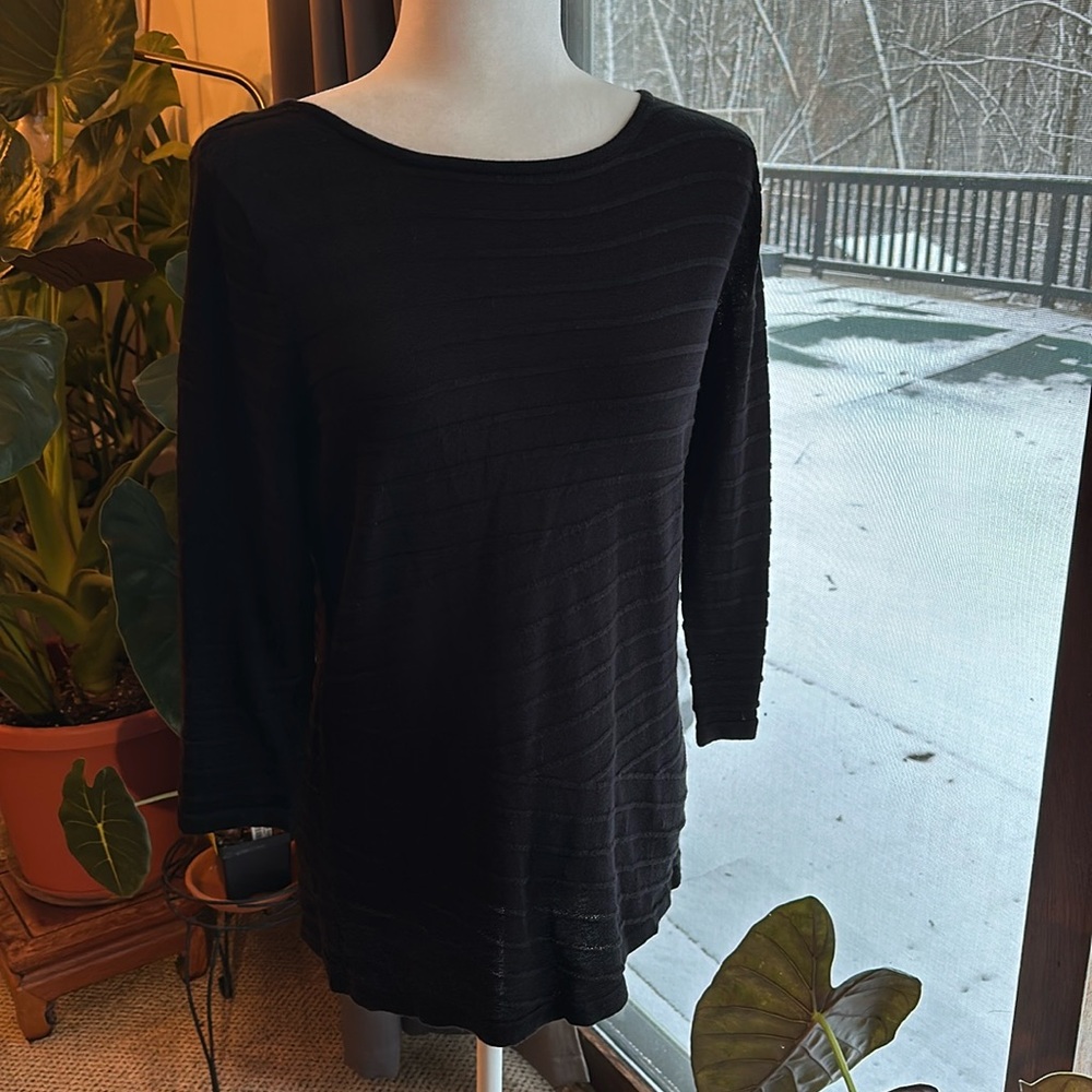 Dana Buchman size Medium textured stripe sweater